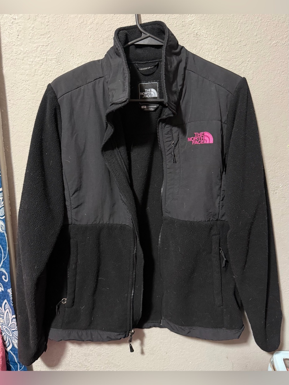 The North Face Black Fleece Jacket with Pink Logo BREAST CANCER. 💖